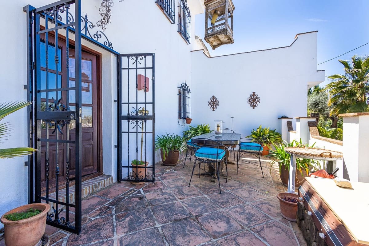 8 Zimmer Finca/Landgut zu verkaufen in Villanueva del Trabuco mit Pool Garage - 875.000 € (Ref: 9801469)