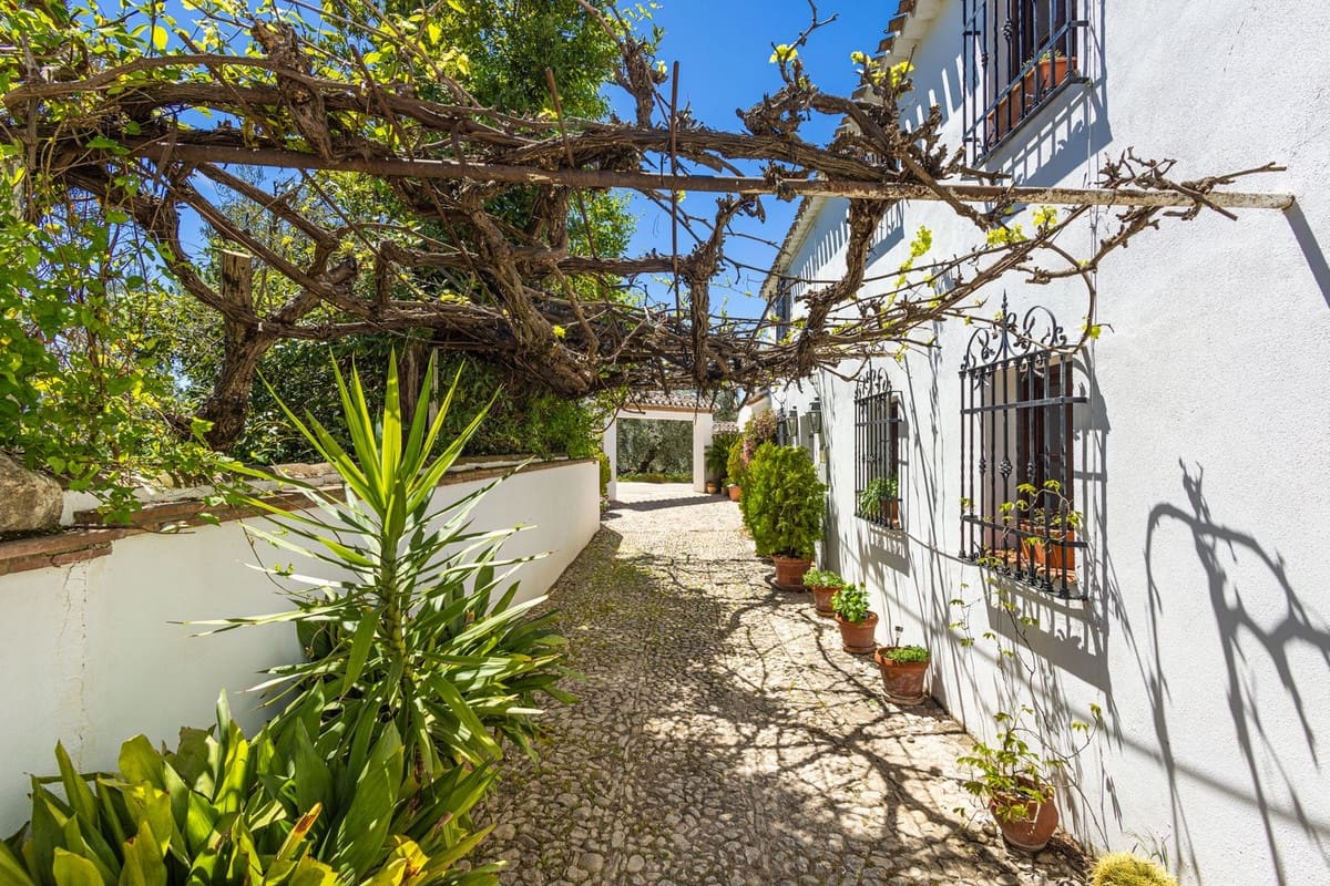 8 Zimmer Finca/Landgut zu verkaufen in Villanueva del Trabuco mit Pool Garage - 875.000 € (Ref: 9801469)