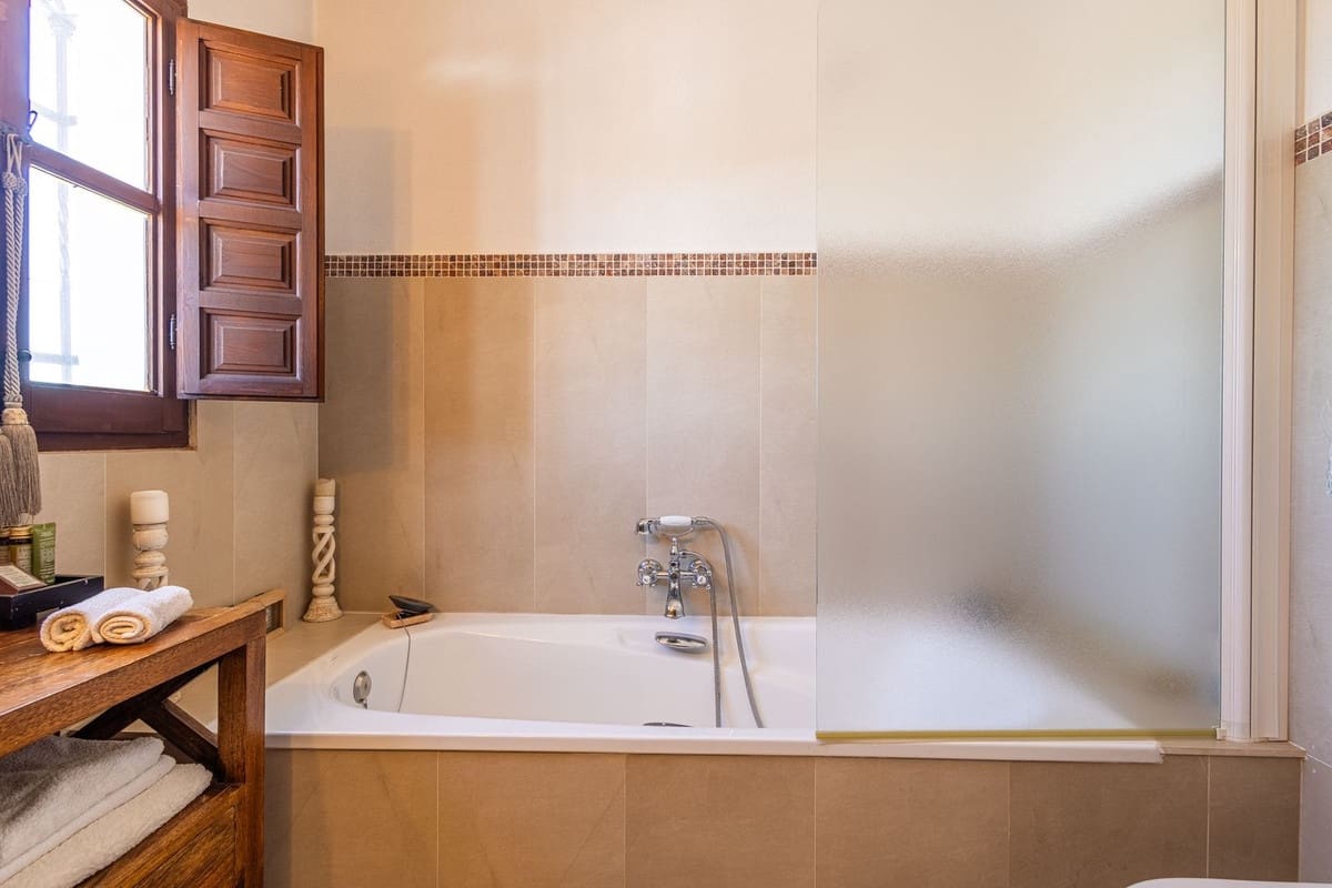 8 Zimmer Finca/Landgut zu verkaufen in Villanueva del Trabuco mit Pool Garage - 875.000 € (Ref: 9801469)