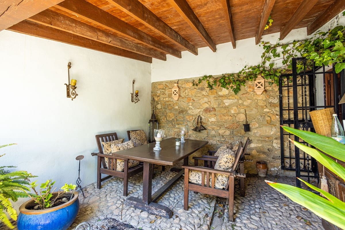 8 Zimmer Finca/Landgut zu verkaufen in Villanueva del Trabuco mit Pool Garage - 875.000 € (Ref: 9801469)