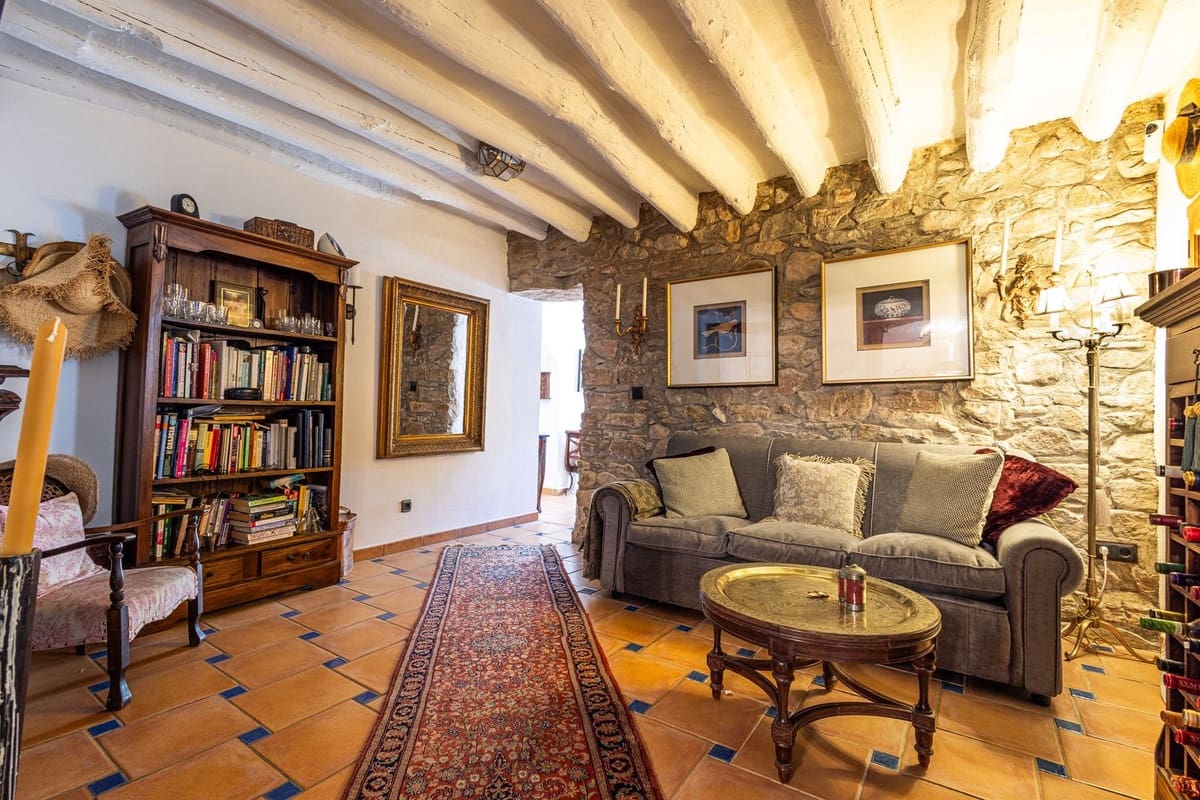 8 Zimmer Finca/Landgut zu verkaufen in Villanueva del Trabuco mit Pool Garage - 875.000 € (Ref: 9801469)