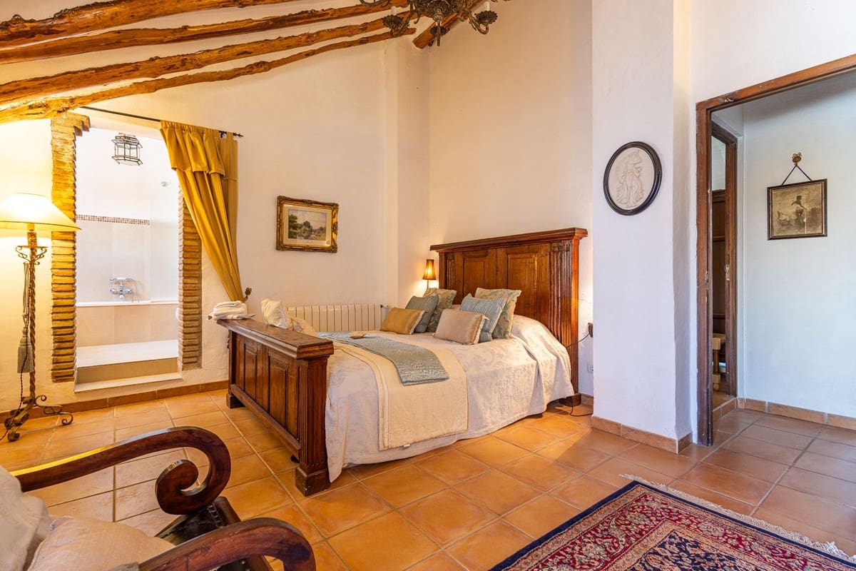 8 Zimmer Finca/Landgut zu verkaufen in Villanueva del Trabuco mit Pool Garage - 875.000 € (Ref: 9801469)