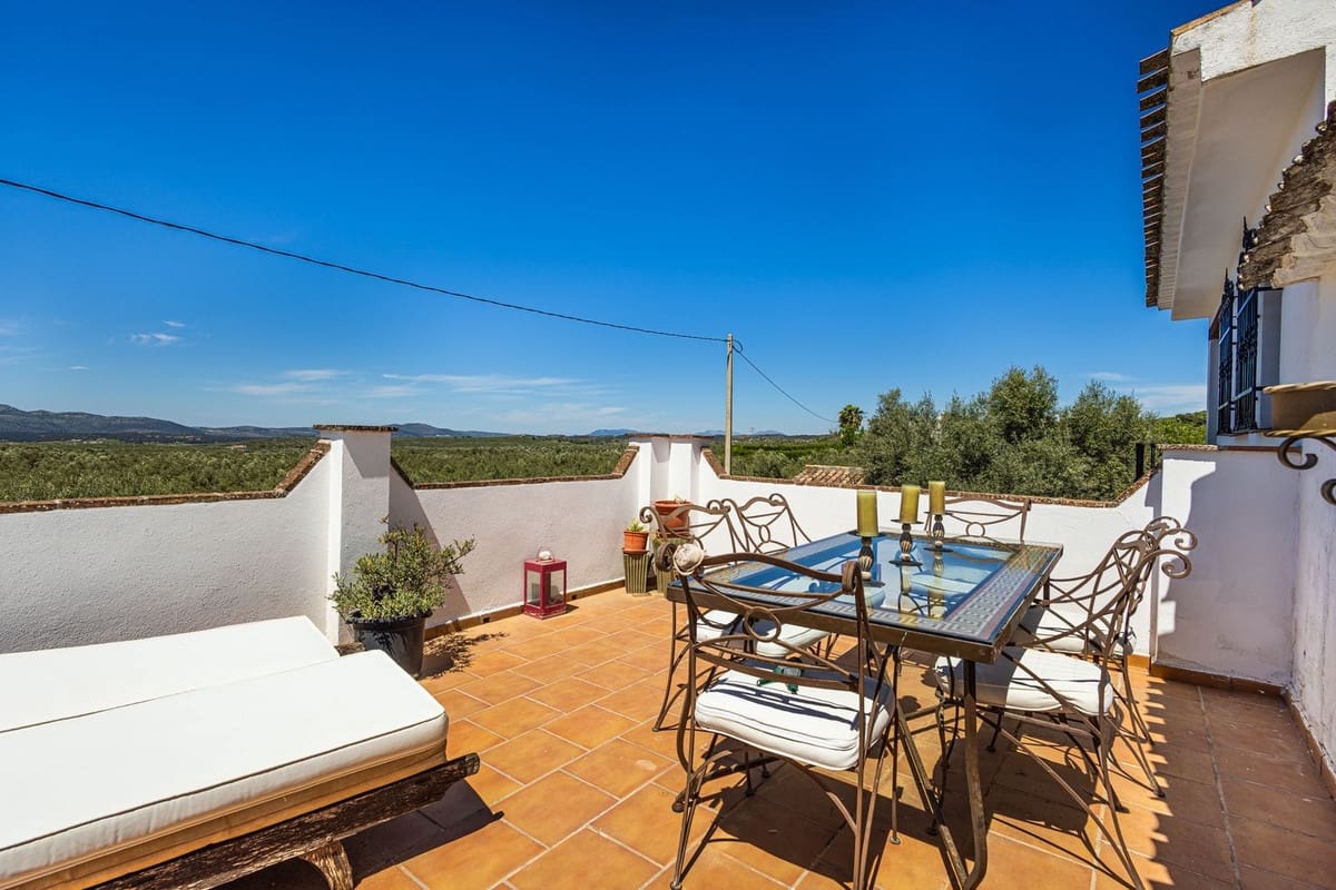 8 Zimmer Finca/Landgut zu verkaufen in Villanueva del Trabuco mit Pool Garage - 875.000 € (Ref: 9801469)