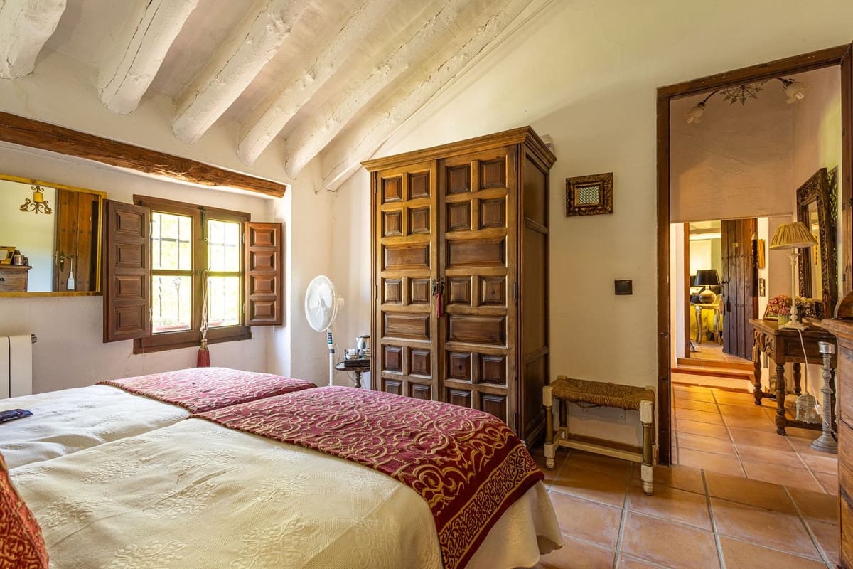 8 Zimmer Finca/Landgut zu verkaufen in Villanueva del Trabuco mit Pool Garage - 875.000 € (Ref: 9801469)