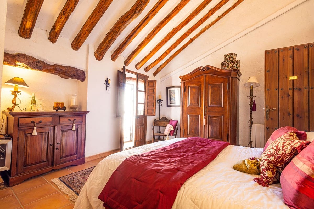 8 Zimmer Finca/Landgut zu verkaufen in Villanueva del Trabuco mit Pool Garage - 875.000 € (Ref: 9801469)