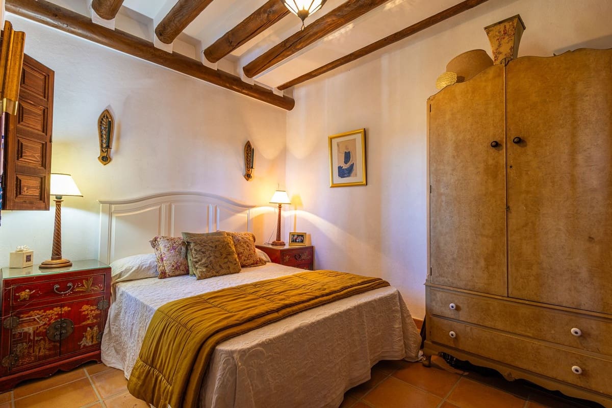 8 Zimmer Finca/Landgut zu verkaufen in Villanueva del Trabuco mit Pool Garage - 875.000 € (Ref: 9801469)