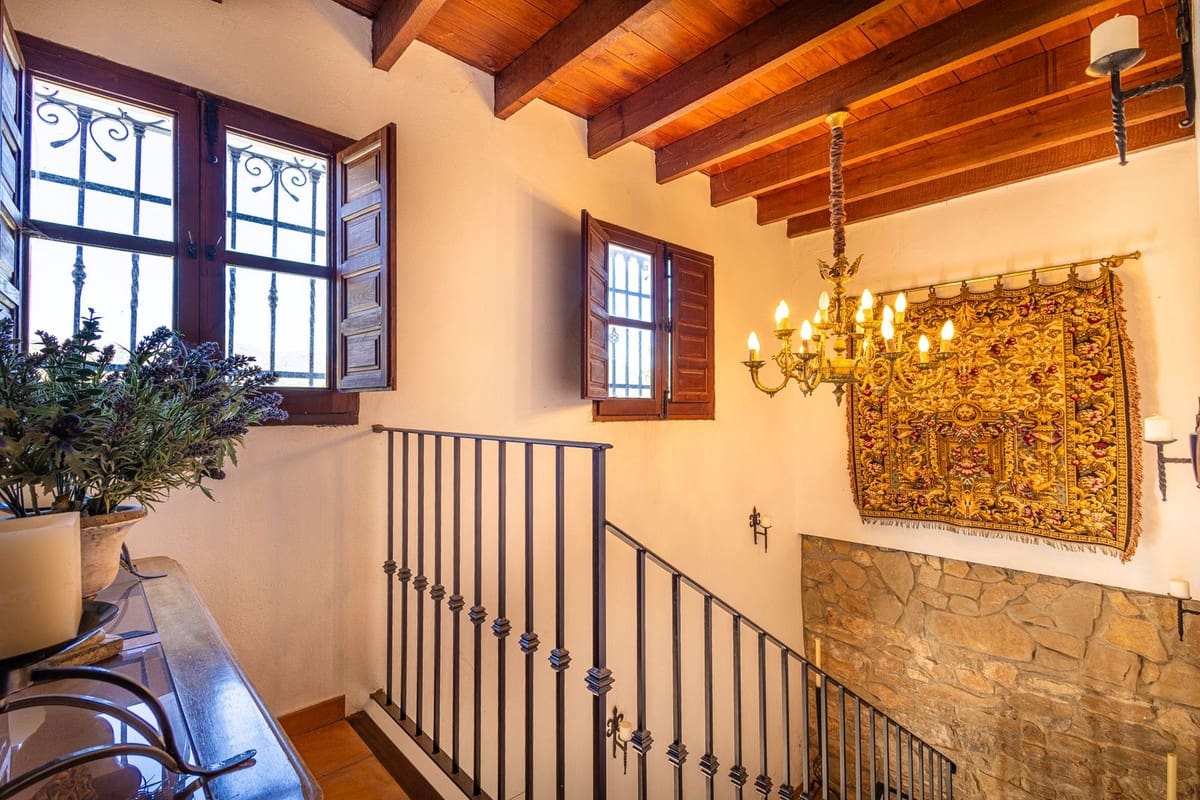 8 Zimmer Finca/Landgut zu verkaufen in Villanueva del Trabuco mit Pool Garage - 875.000 € (Ref: 9801469)