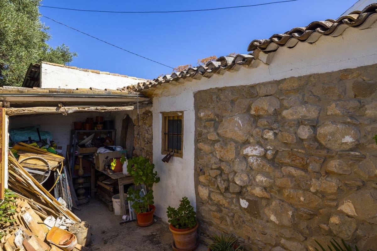 8 Zimmer Finca/Landgut zu verkaufen in Villanueva del Trabuco mit Pool Garage - 875.000 € (Ref: 9801469)