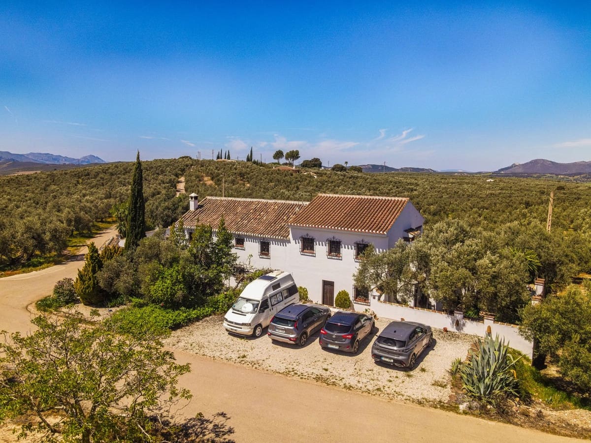 8 Zimmer Finca/Landgut zu verkaufen in Villanueva del Trabuco mit Pool Garage - 875.000 € (Ref: 9801469)