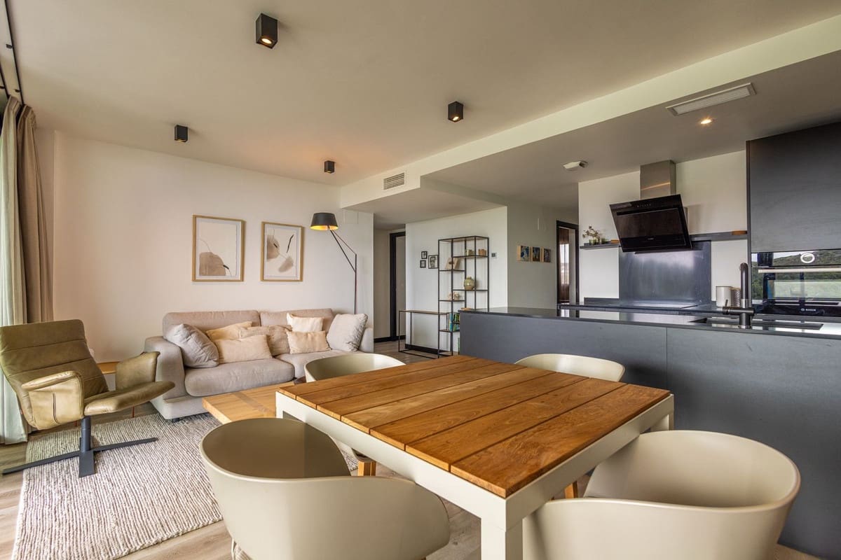 Apartamento de 3 habitaciones en Mijas Costa en venta con piscina garaje - 389.000 € (Ref: 9802813)