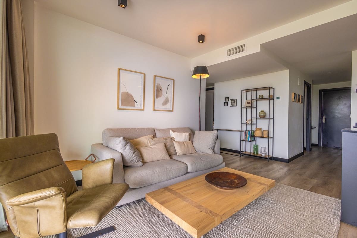 Apartamento de 3 habitaciones en Mijas Costa en venta con piscina garaje - 389.000 € (Ref: 9802813)