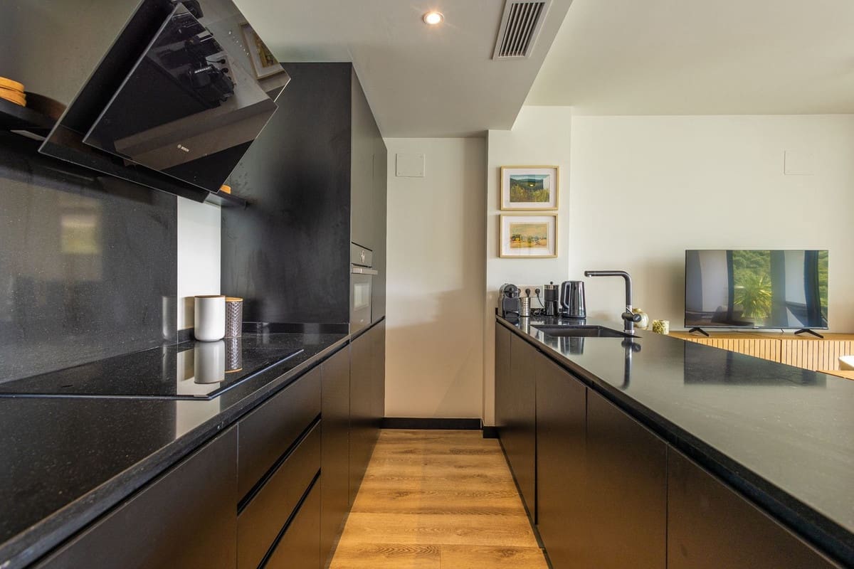 Apartamento de 3 habitaciones en Mijas Costa en venta con piscina garaje - 389.000 € (Ref: 9802813)
