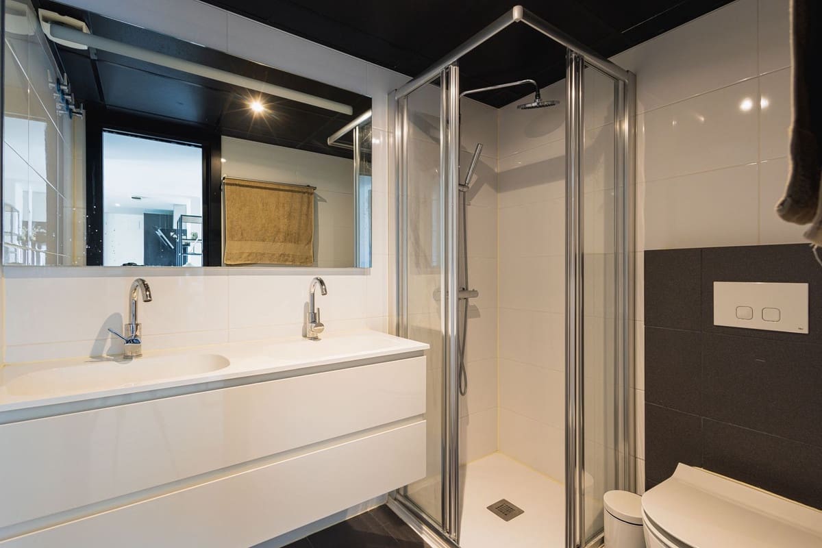 Apartamento de 3 habitaciones en Mijas Costa en venta con piscina garaje - 389.000 € (Ref: 9802813)