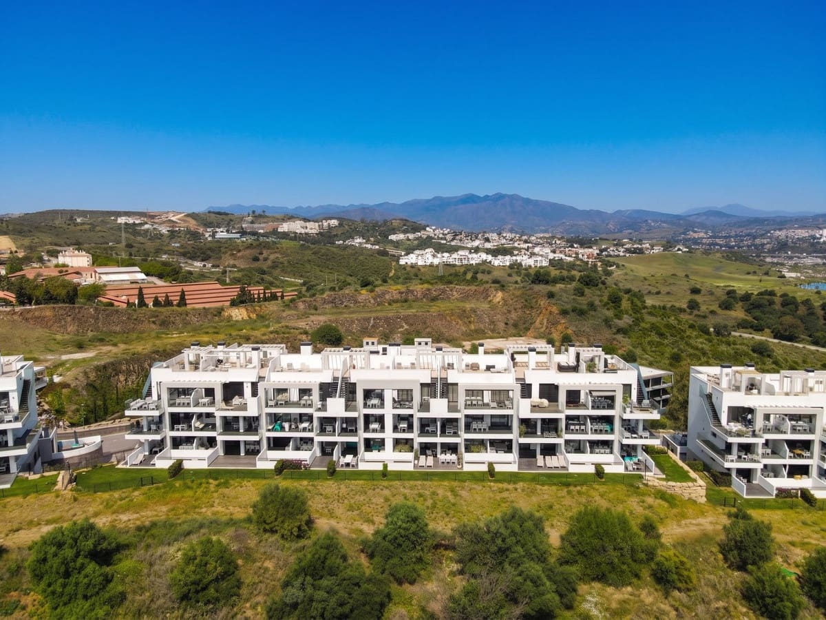 Apartamento de 3 habitaciones en Mijas Costa en venta con piscina garaje - 389.000 € (Ref: 9802813)