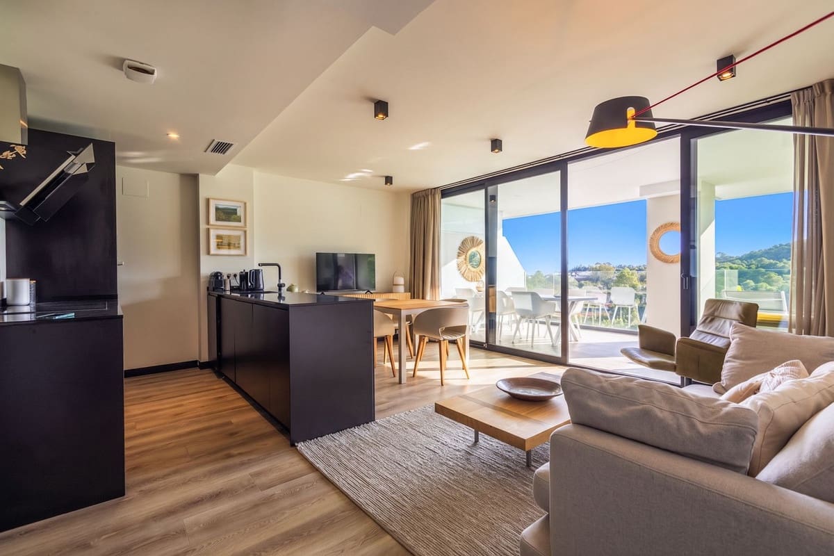 Apartamento de 3 habitaciones en Mijas Costa en venta con piscina garaje - 389.000 € (Ref: 9802813)