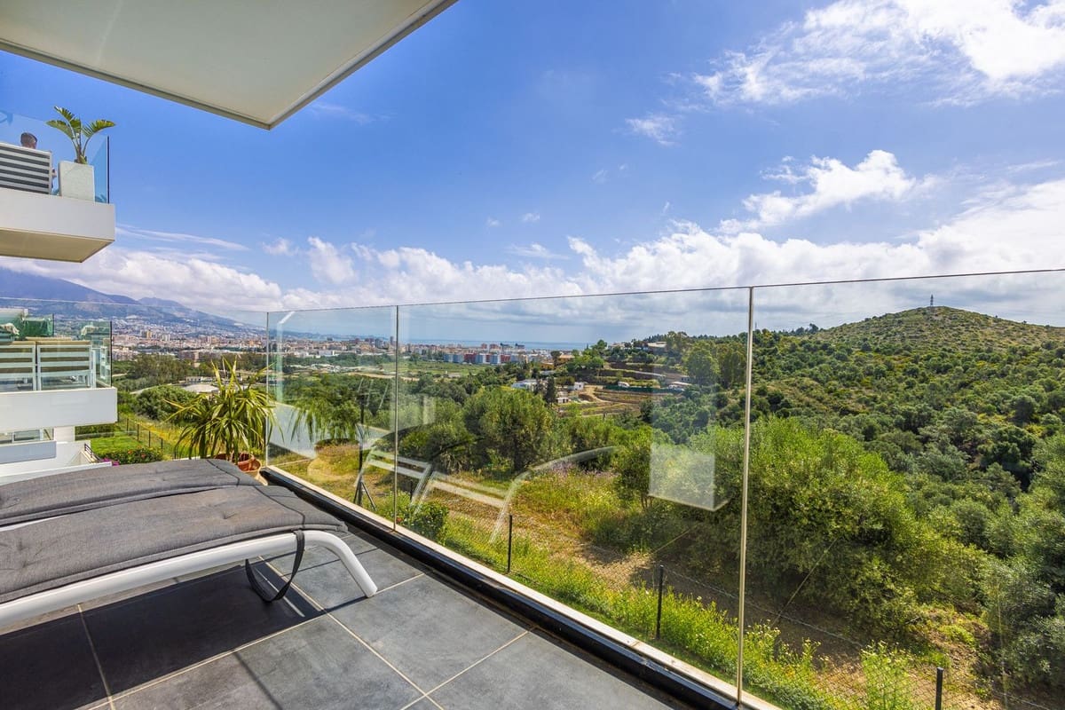 Apartamento de 3 habitaciones en Mijas Costa en venta con piscina garaje - 389.000 € (Ref: 9802813)