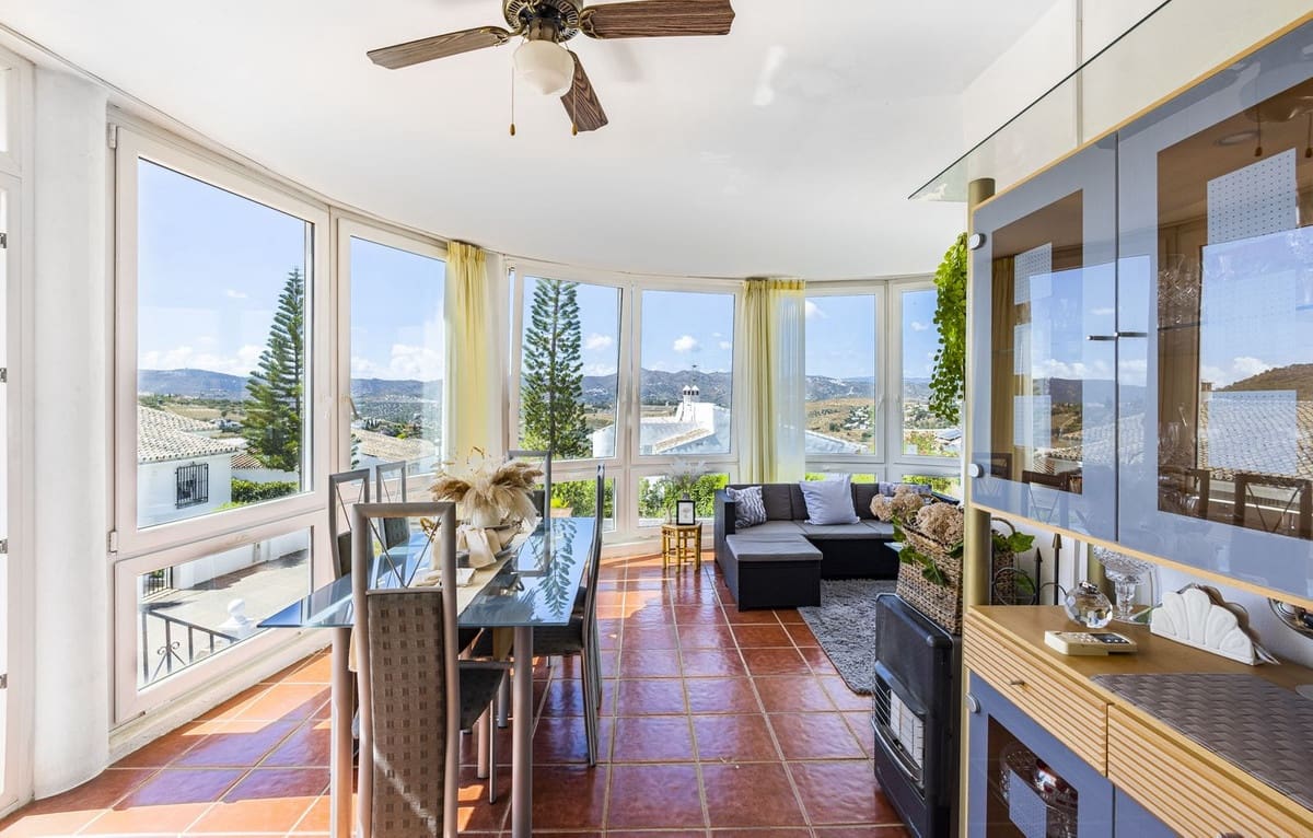 3 sovrum Villa till salu i Alcaucin med pool garage - 335 000 € (Ref: 9803901)