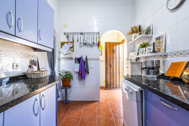 3 sovrum Villa till salu i Alcaucín med pool garage - 335 000 € (Ref: 9803901)