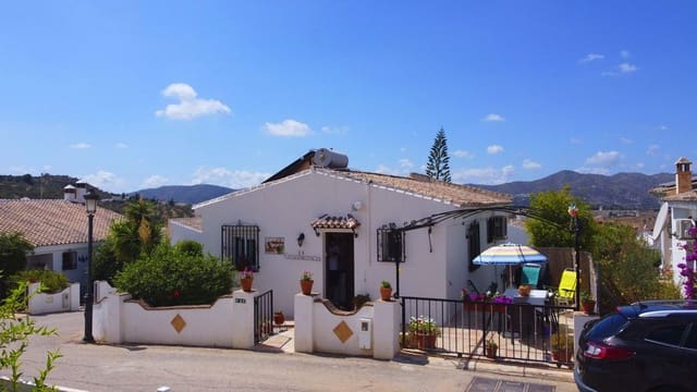 3 sovrum Villa till salu i Alcaucín med pool garage - 335 000 € (Ref: 9803901)