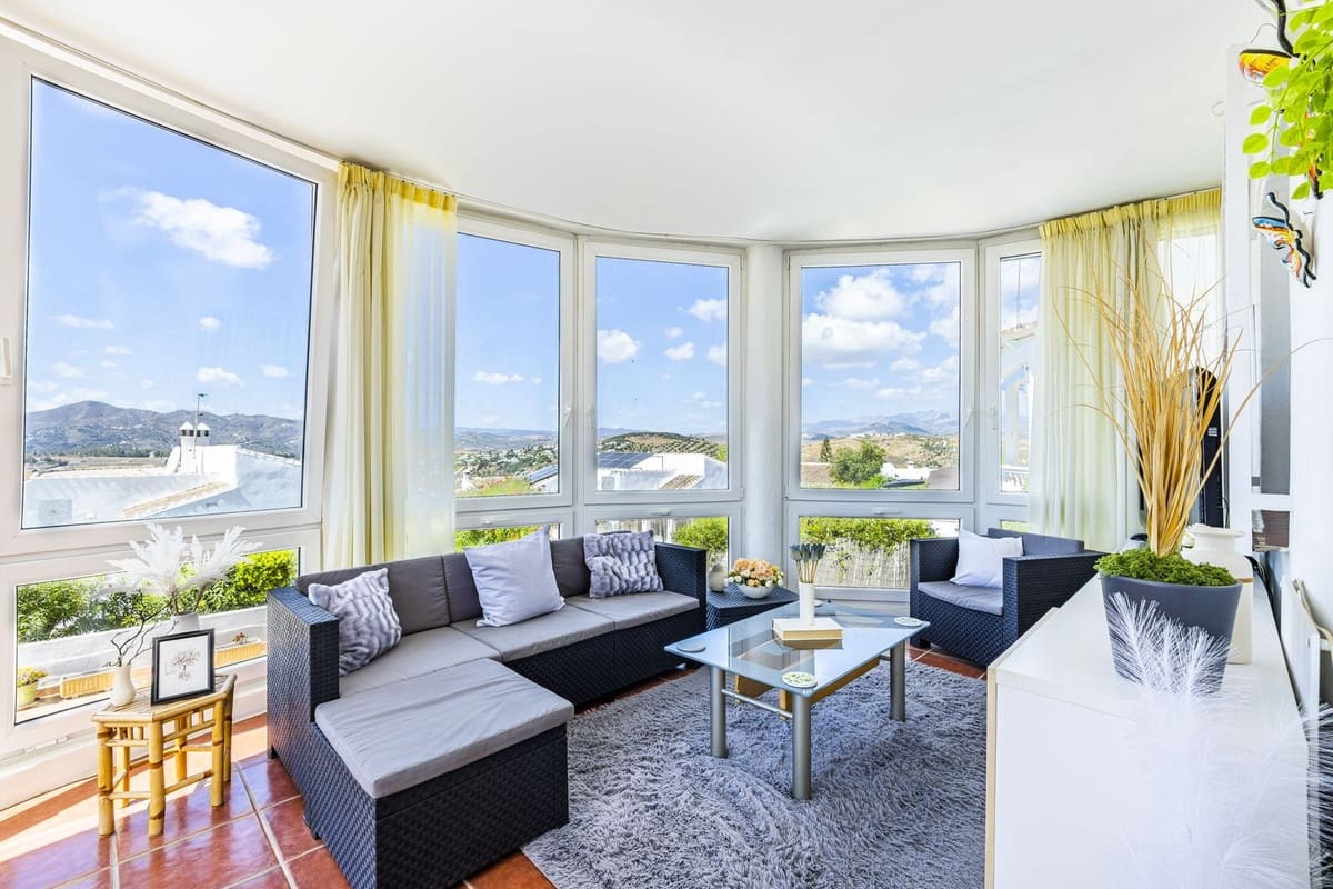 3 sovrum Villa till salu i Alcaucin med pool garage - 335 000 € (Ref: 9803901)