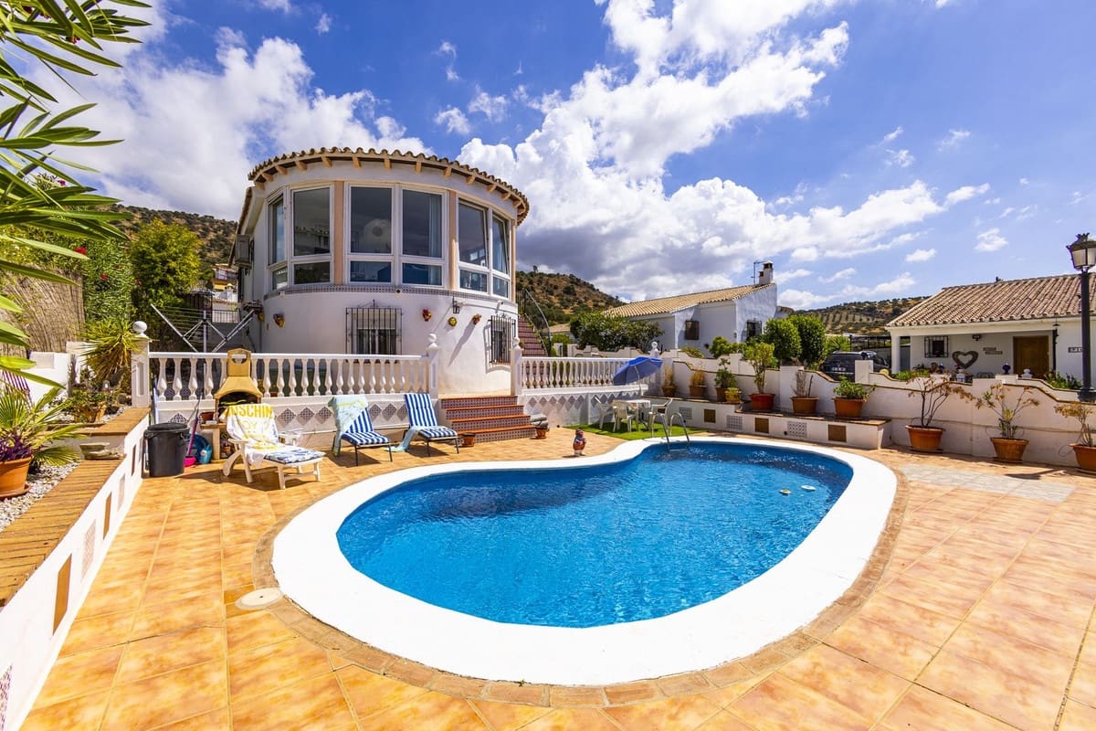 3 sovrum Villa till salu i Alcaucin med pool garage - 335 000 € (Ref: 9803901)