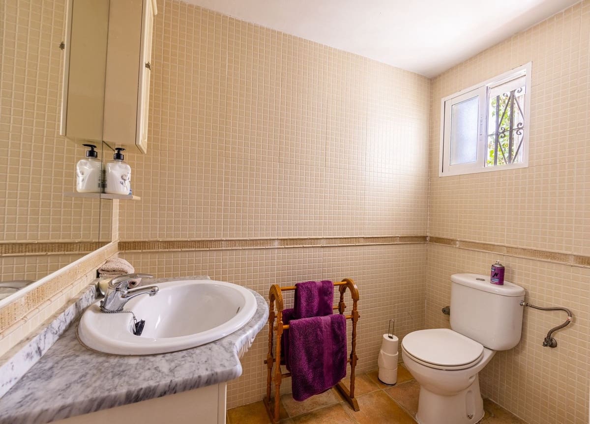 3 sovrum Villa till salu i Alcaucin med pool garage - 335 000 € (Ref: 9803901)