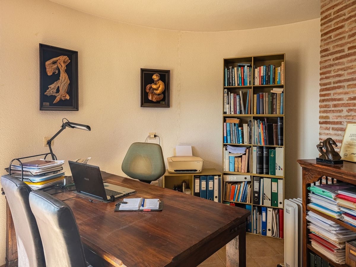 4 slaapkamer Villa te koop in Salobrena met zwembad garage - € 945.000 (Ref: 9808569)