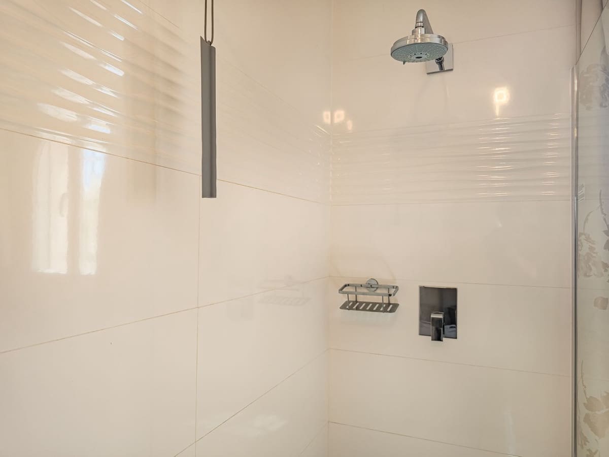 3 quarto Moradia para venda em Arenas com piscina garagem - 715 000 € (Ref: 9811337)
