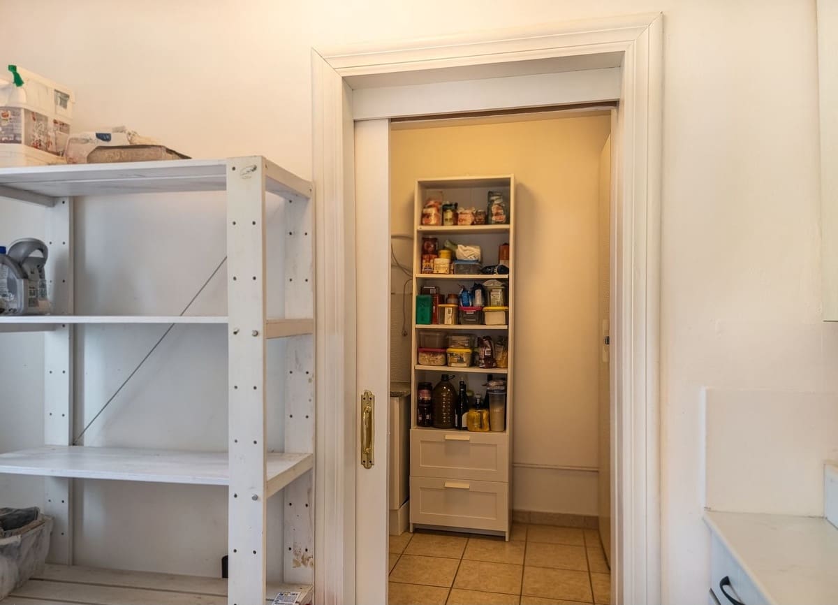 3 quarto Moradia para venda em Arenas com piscina garagem - 715 000 € (Ref: 9811337)