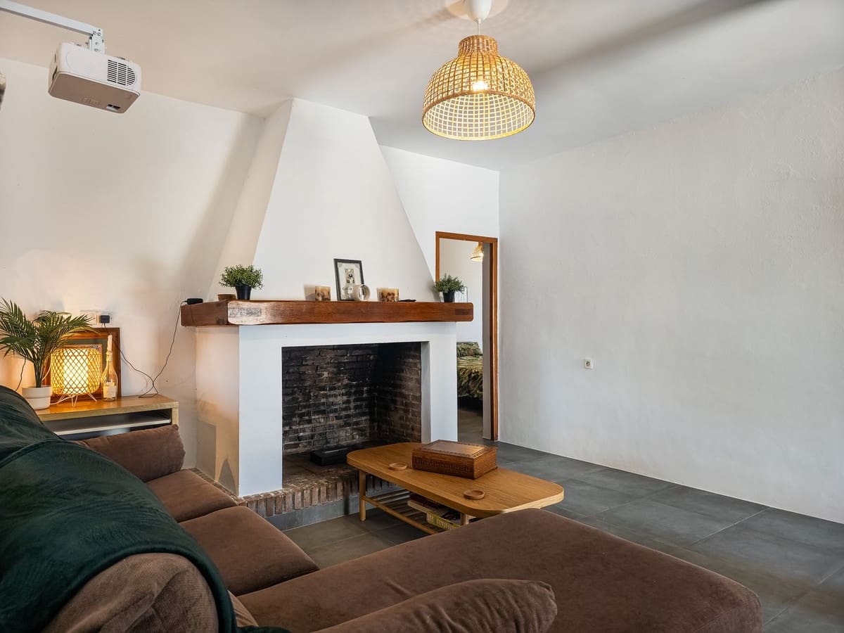 3 sovrum Finca/Hus på landet till salu i Velez de Benaudalla med pool garage - 239 000 € (Ref: 9819208)