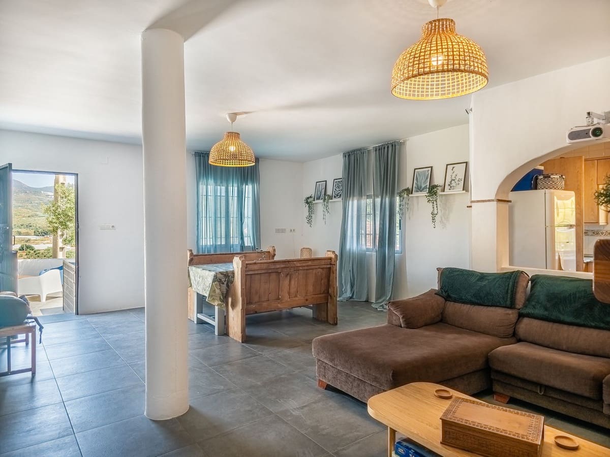 3 sovrum Finca/Hus på landet till salu i Velez de Benaudalla med pool garage - 239 000 € (Ref: 9819208)
