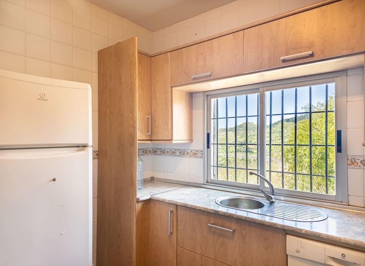 3 sovrum Finca/Hus på landet till salu i Velez de Benaudalla med pool garage - 239 000 € (Ref: 9819208)