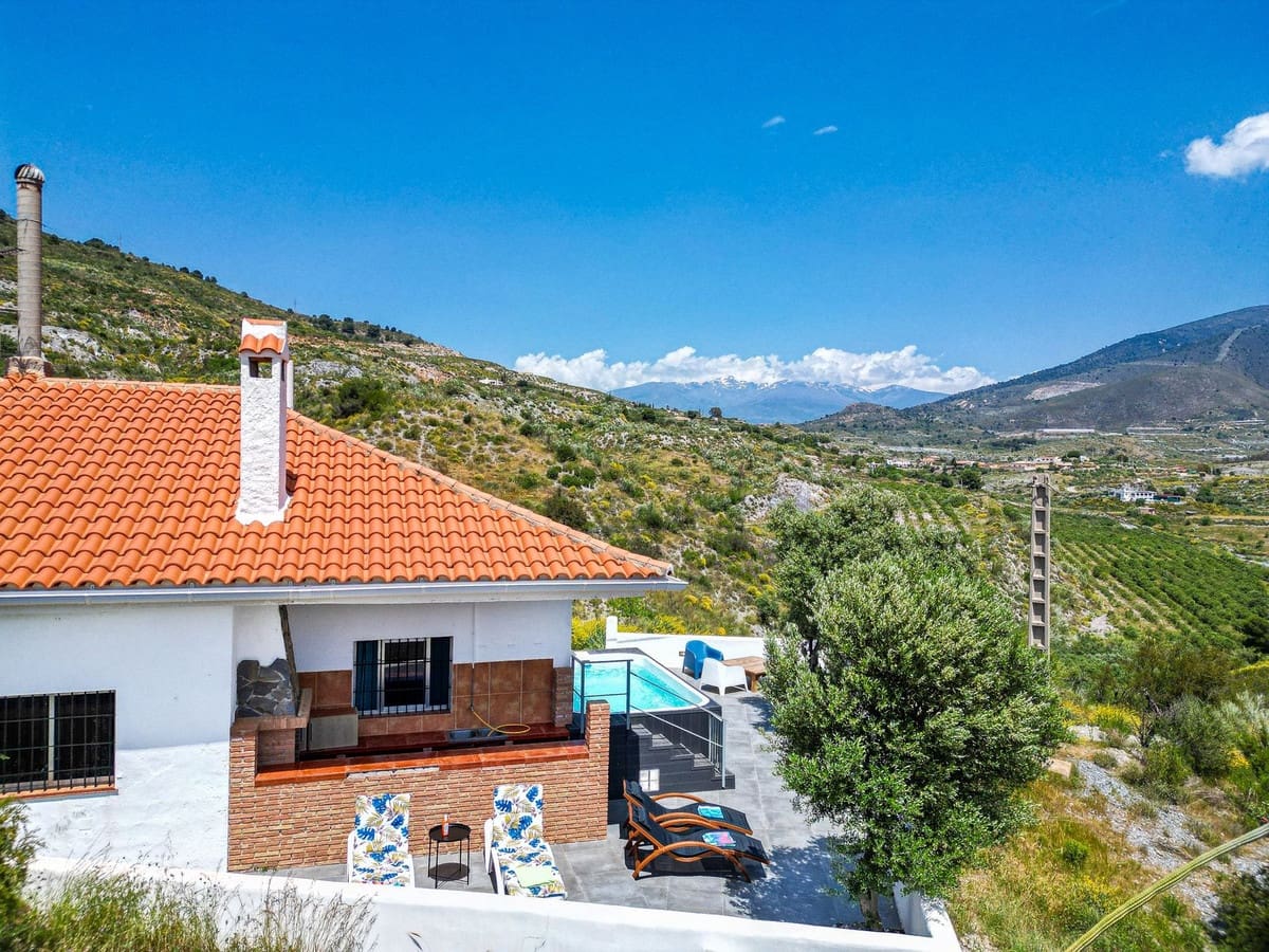 3 sovrum Finca/Hus på landet till salu i Velez de Benaudalla med pool garage - 239 000 € (Ref: 9819208)
