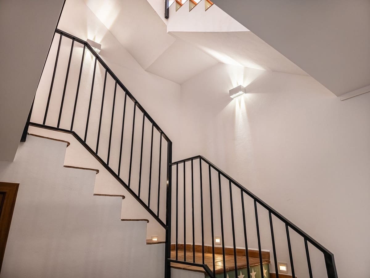 3 makuuhuone Omakotitalo myytävänä paikassa Competa mukana uima-altaan - 550 000 € (Ref: 9821584)