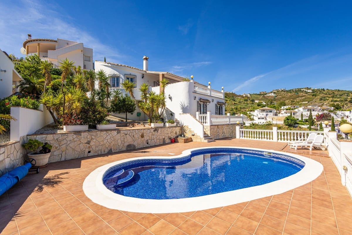 3 chambre Villa/Maison à vendre à Vinuela avec piscine garage - 449 000 € (Ref: 9824573)