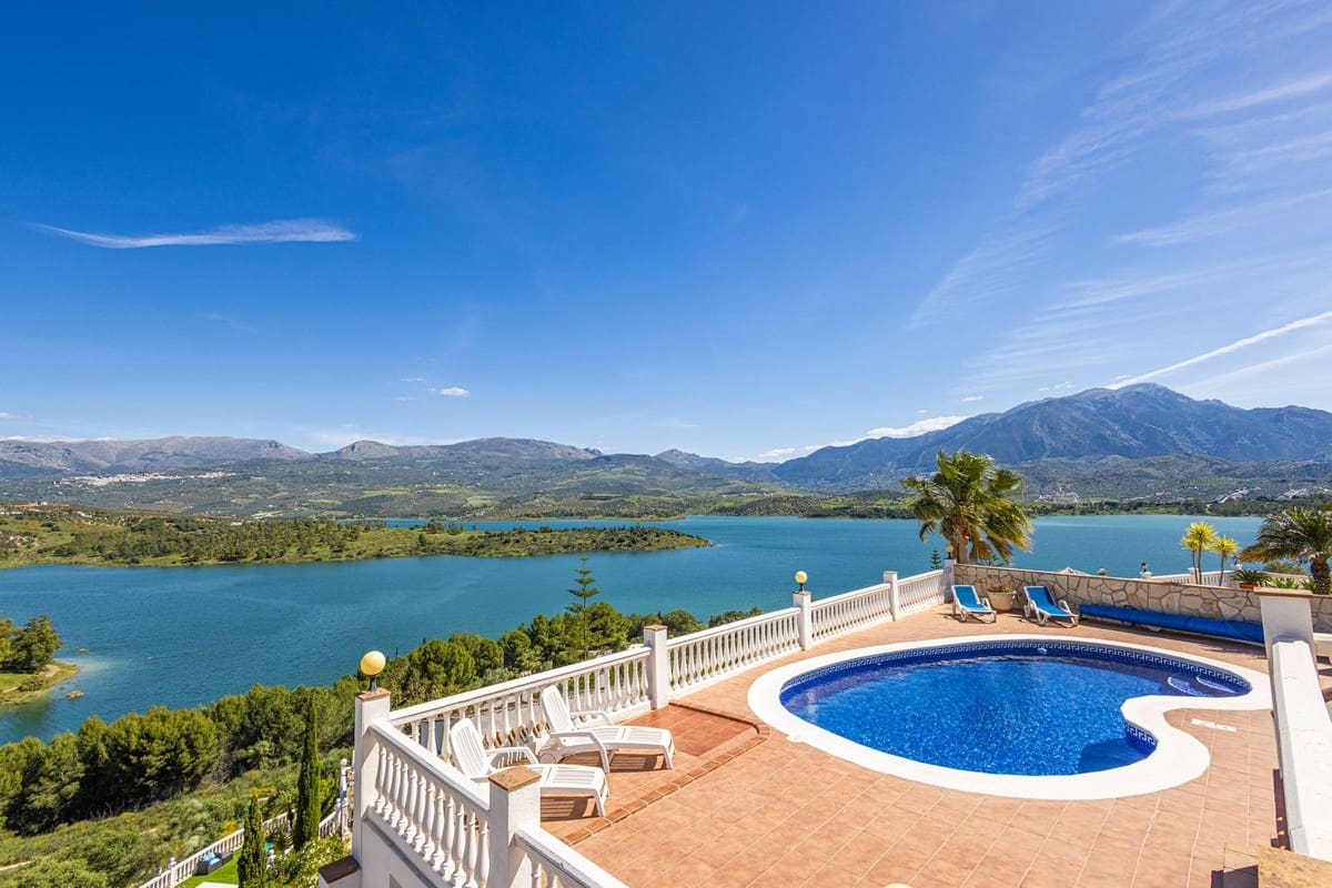 3 chambre Villa/Maison à vendre à Vinuela avec piscine garage - 449 000 € (Ref: 9824573)