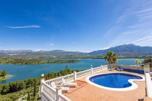 3 slaapkamer Villa te koop in Viñuela met zwembad garage - € 449.000 (Ref: 9824573)