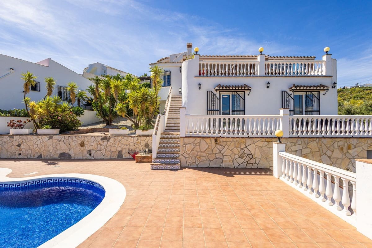 3 chambre Villa/Maison à vendre à Vinuela avec piscine garage - 449 000 € (Ref: 9824573)