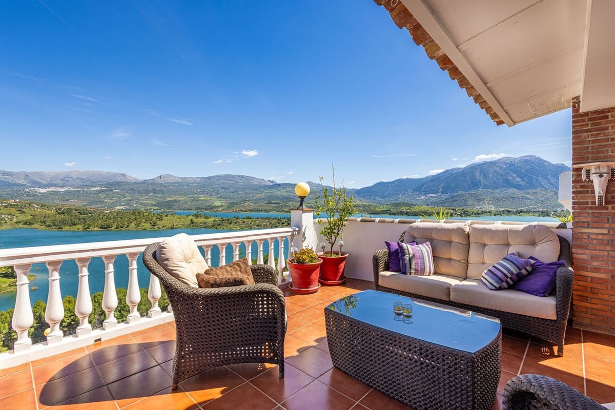 3 chambre Villa/Maison à vendre à Vinuela avec piscine garage - 449 000 € (Ref: 9824573)