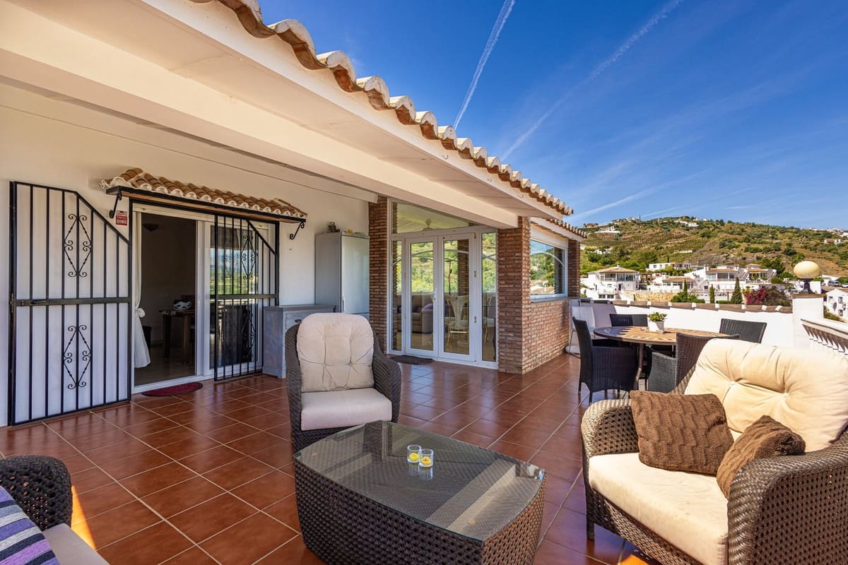3 chambre Villa/Maison à vendre à Vinuela avec piscine garage - 449 000 € (Ref: 9824573)
