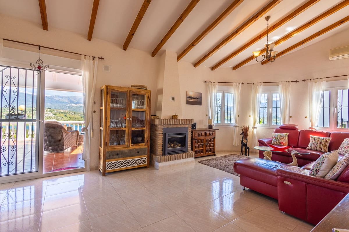 3 chambre Villa/Maison à vendre à Vinuela avec piscine garage - 449 000 € (Ref: 9824573)