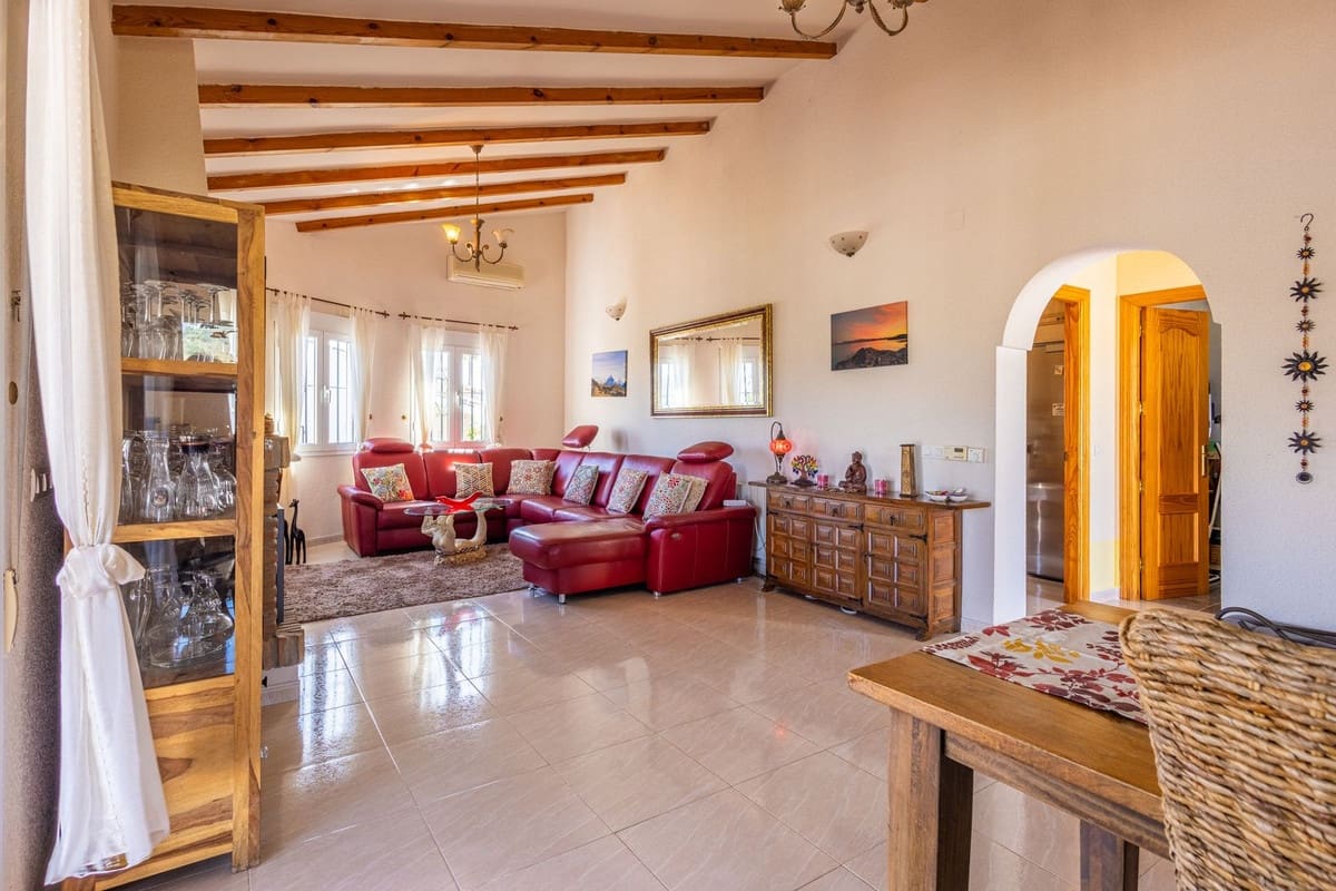 3 chambre Villa/Maison à vendre à Vinuela avec piscine garage - 449 000 € (Ref: 9824573)