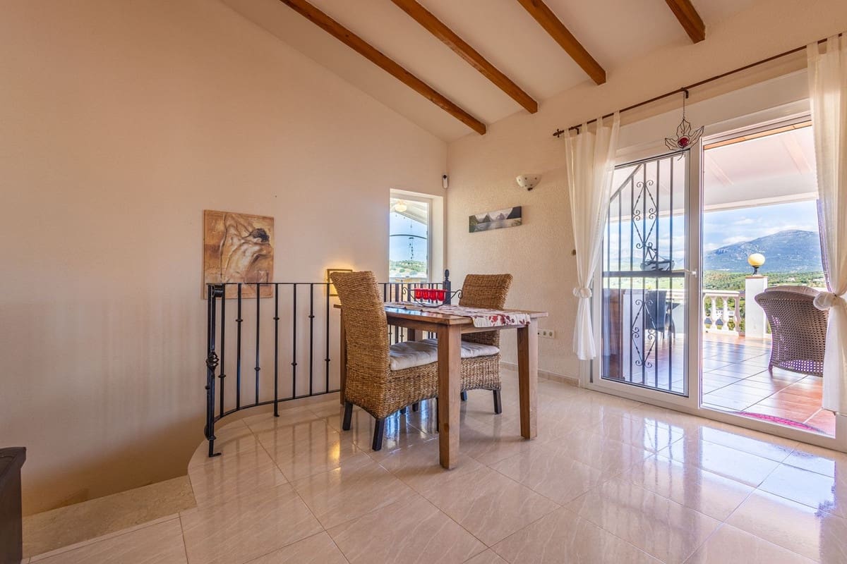 3 chambre Villa/Maison à vendre à Vinuela avec piscine garage - 449 000 € (Ref: 9824573)