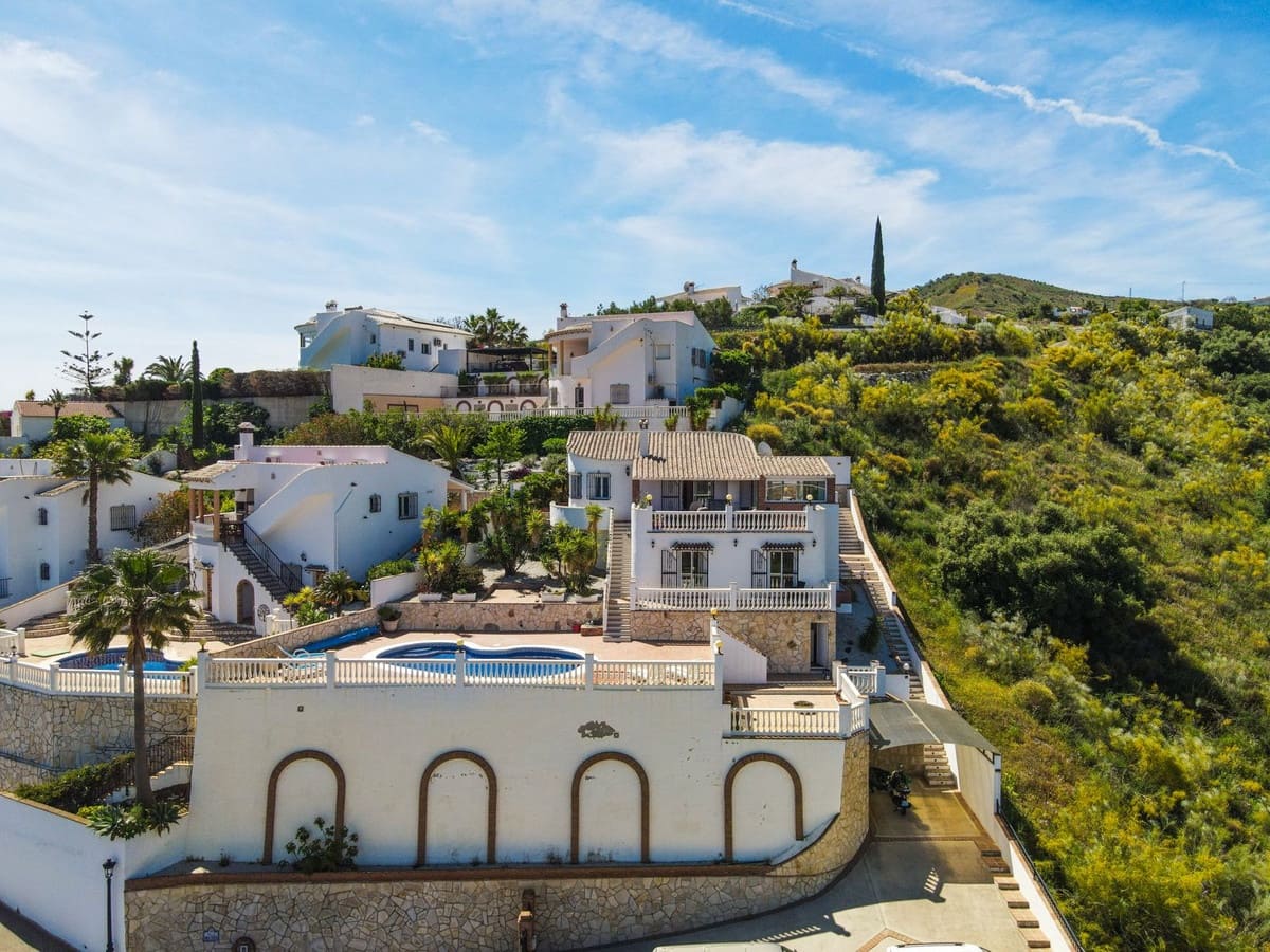 3 chambre Villa/Maison à vendre à Vinuela avec piscine garage - 449 000 € (Ref: 9824573)