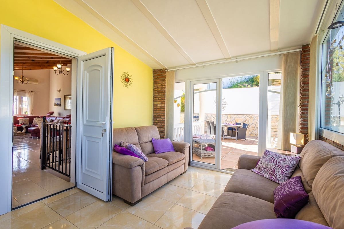 3 chambre Villa/Maison à vendre à Vinuela avec piscine garage - 449 000 € (Ref: 9824573)