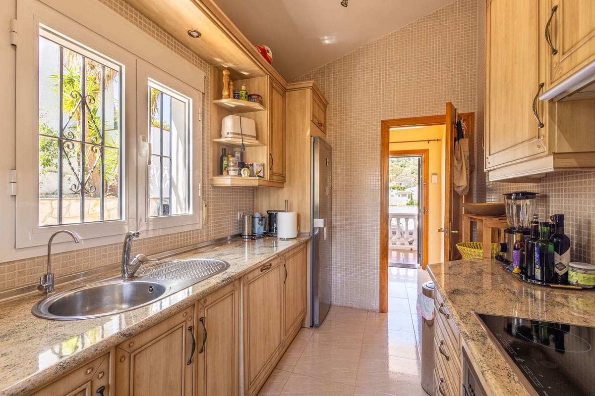 3 chambre Villa/Maison à vendre à Vinuela avec piscine garage - 449 000 € (Ref: 9824573)