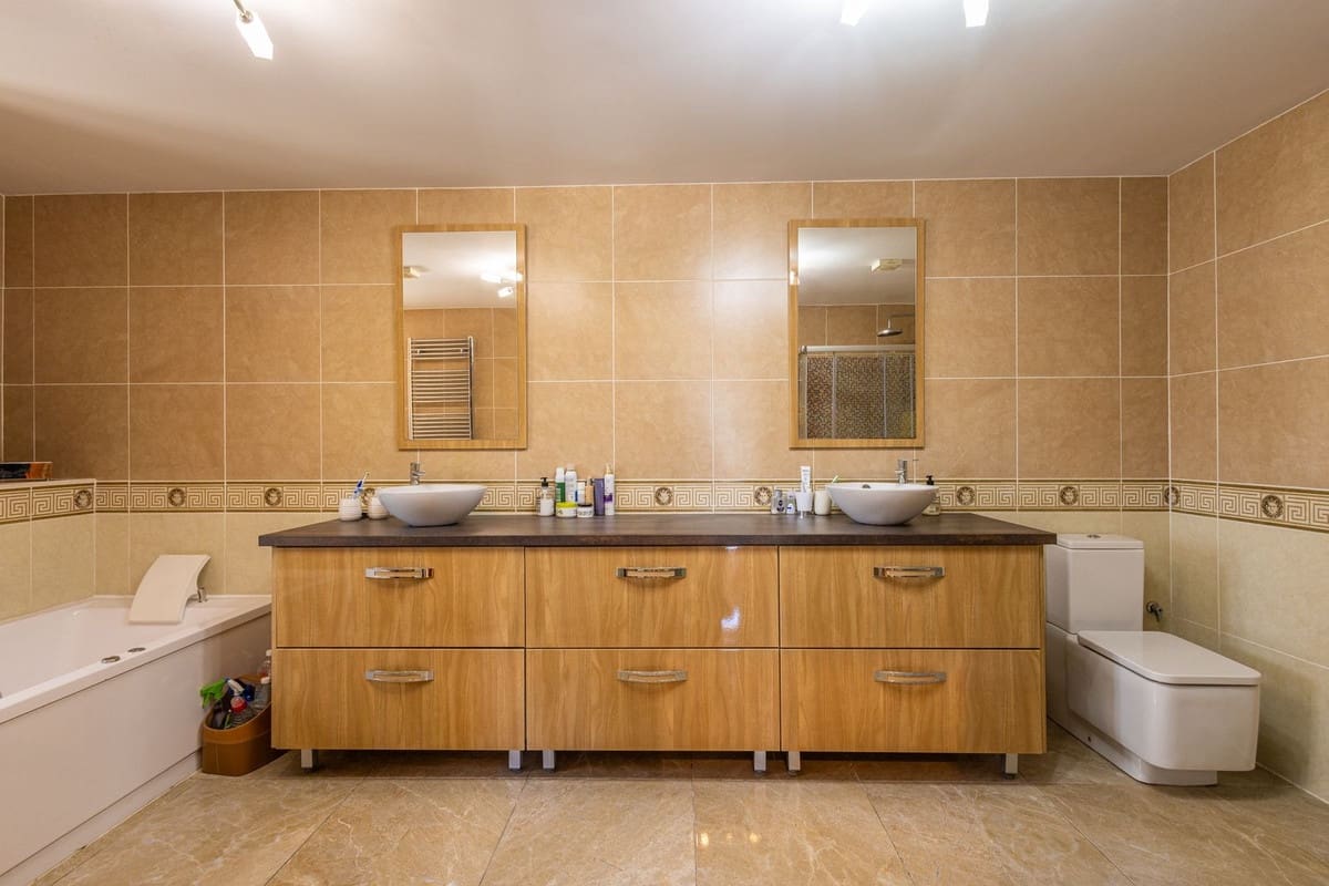 3 chambre Villa/Maison à vendre à Vinuela avec piscine garage - 449 000 € (Ref: 9824573)