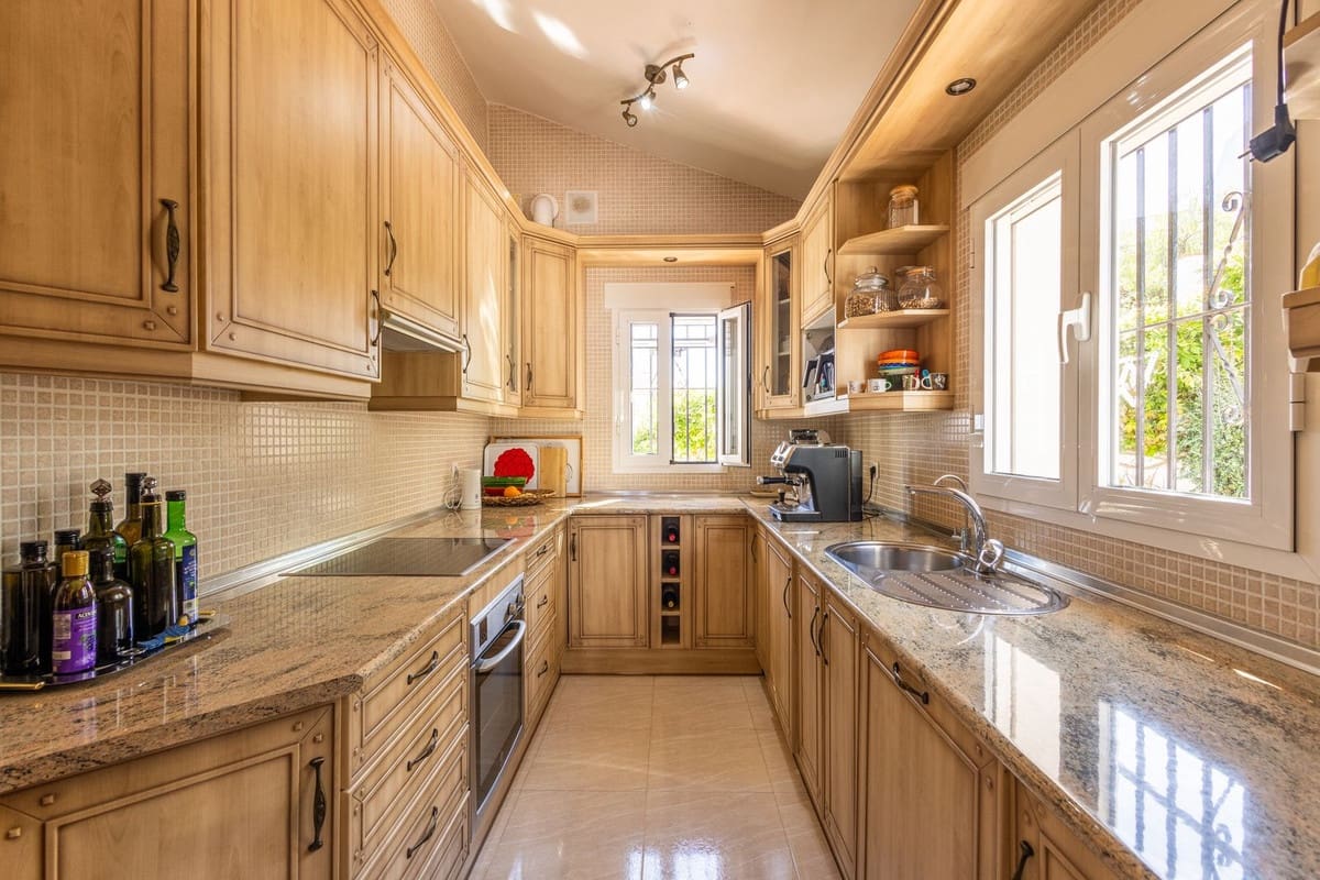 3 chambre Villa/Maison à vendre à Vinuela avec piscine garage - 449 000 € (Ref: 9824573)