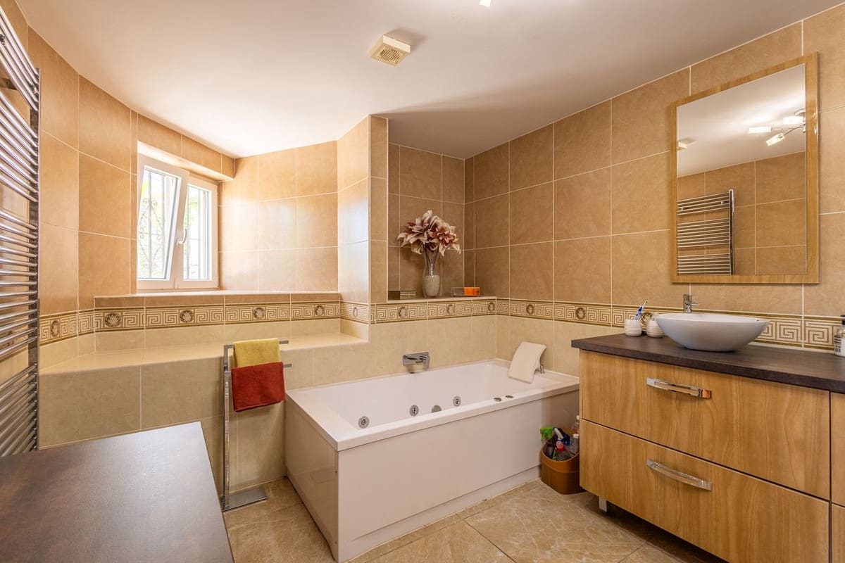 3 chambre Villa/Maison à vendre à Vinuela avec piscine garage - 449 000 € (Ref: 9824573)