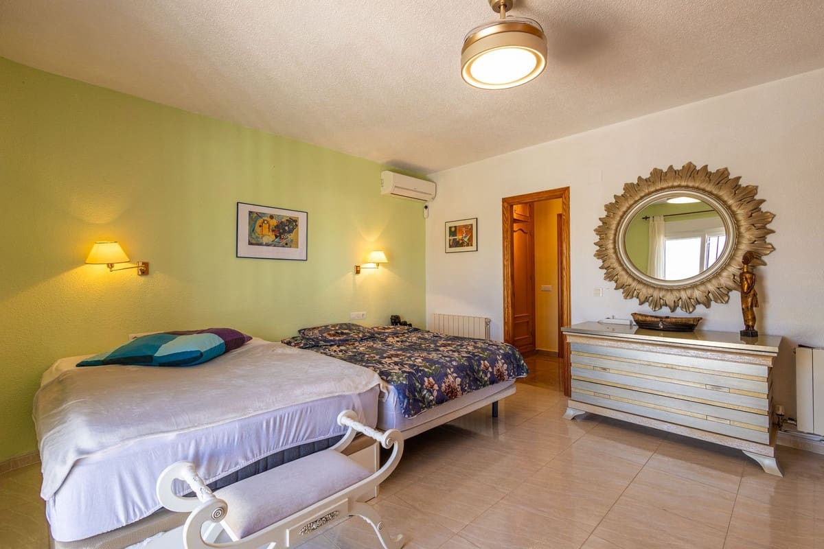 3 chambre Villa/Maison à vendre à Vinuela avec piscine garage - 449 000 € (Ref: 9824573)